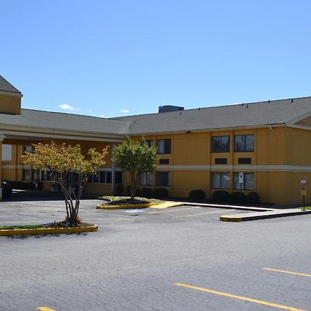 Dayspring Extended Stay Greensboro Exterior photo